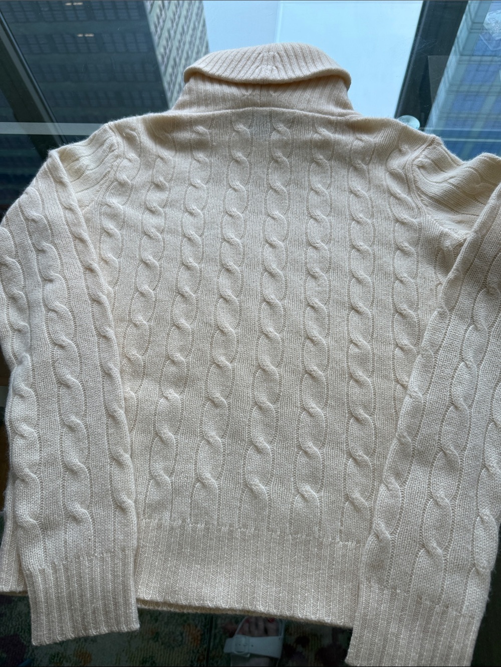 Ralph Lauren Black Label Women’s Cream Cashmere Cable Knit W/Crossover Collar. - Picture 4 of 7